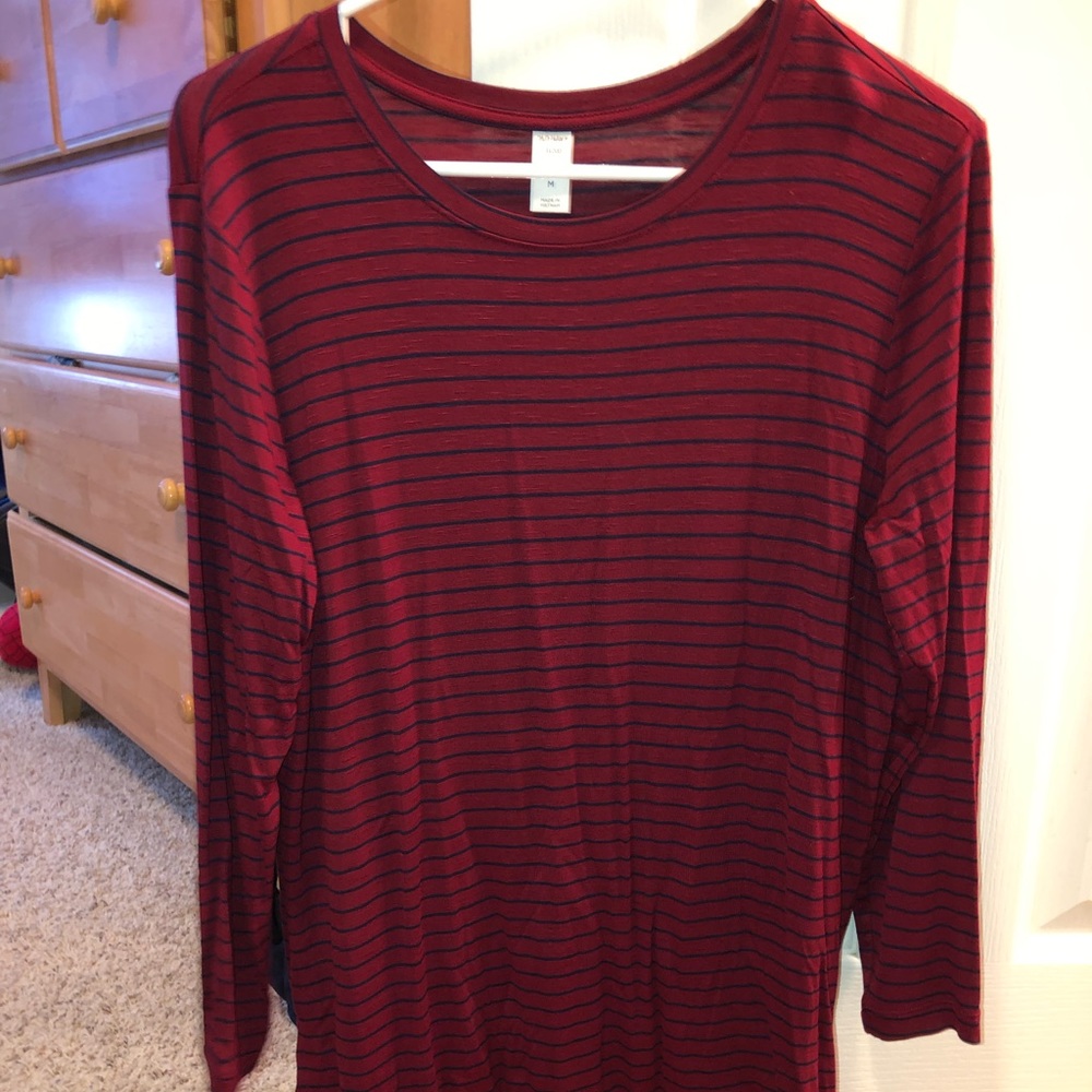 A long stripped shirt (barely worn)